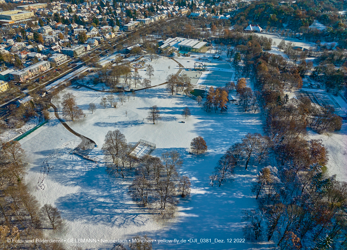 12.12.2022 -  Ostparksee mit Umgebung in Neuperlach